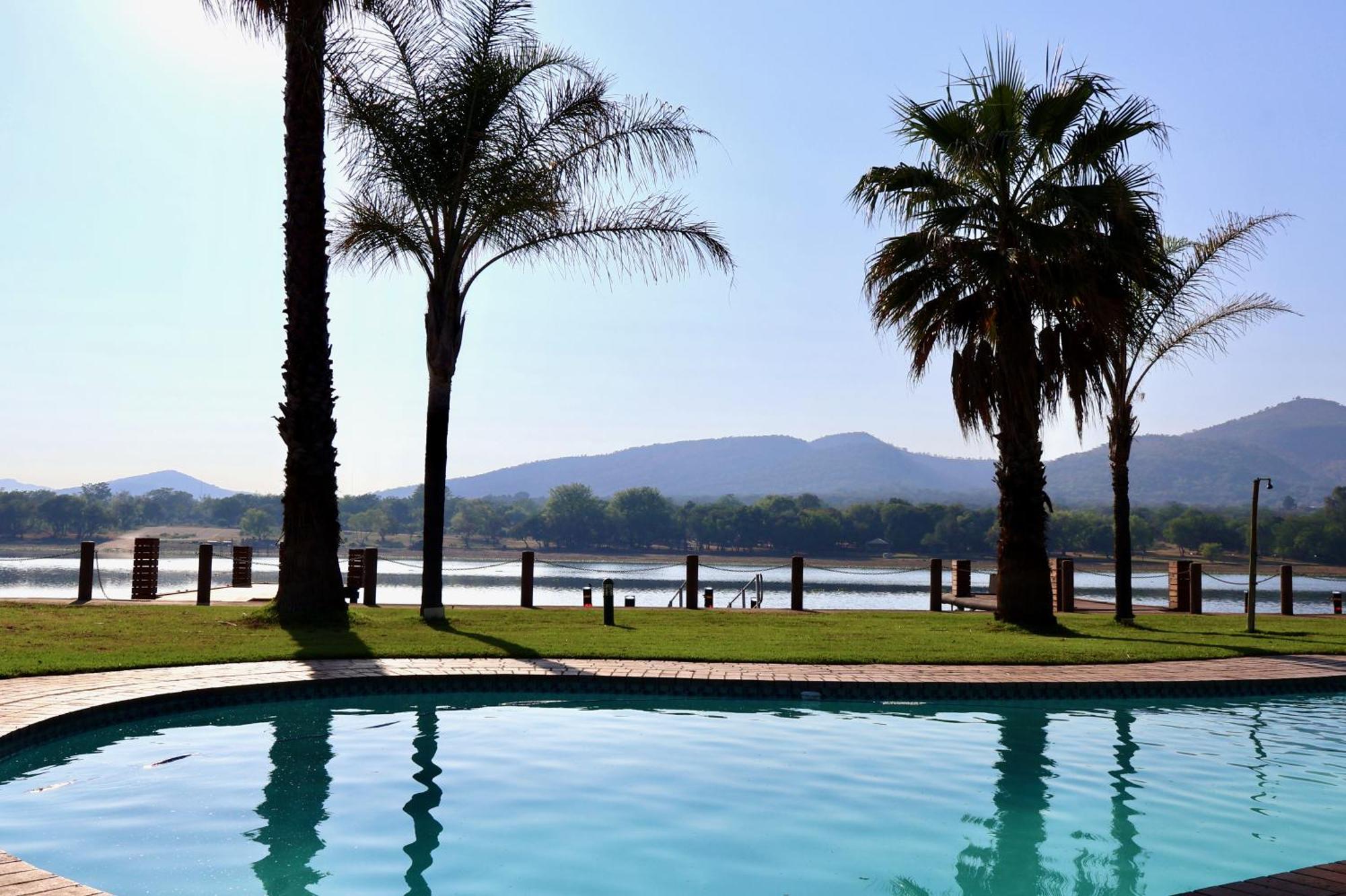 Hotel 37 On Eagles Hartbeespoort Zewnętrze zdjęcie